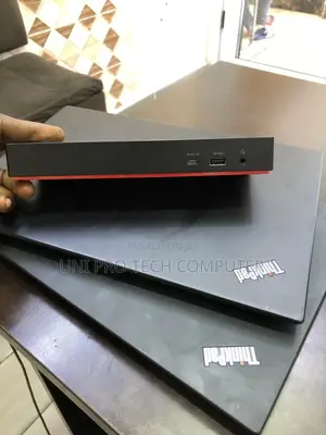 Lenovo Thinkpad Doc 4
