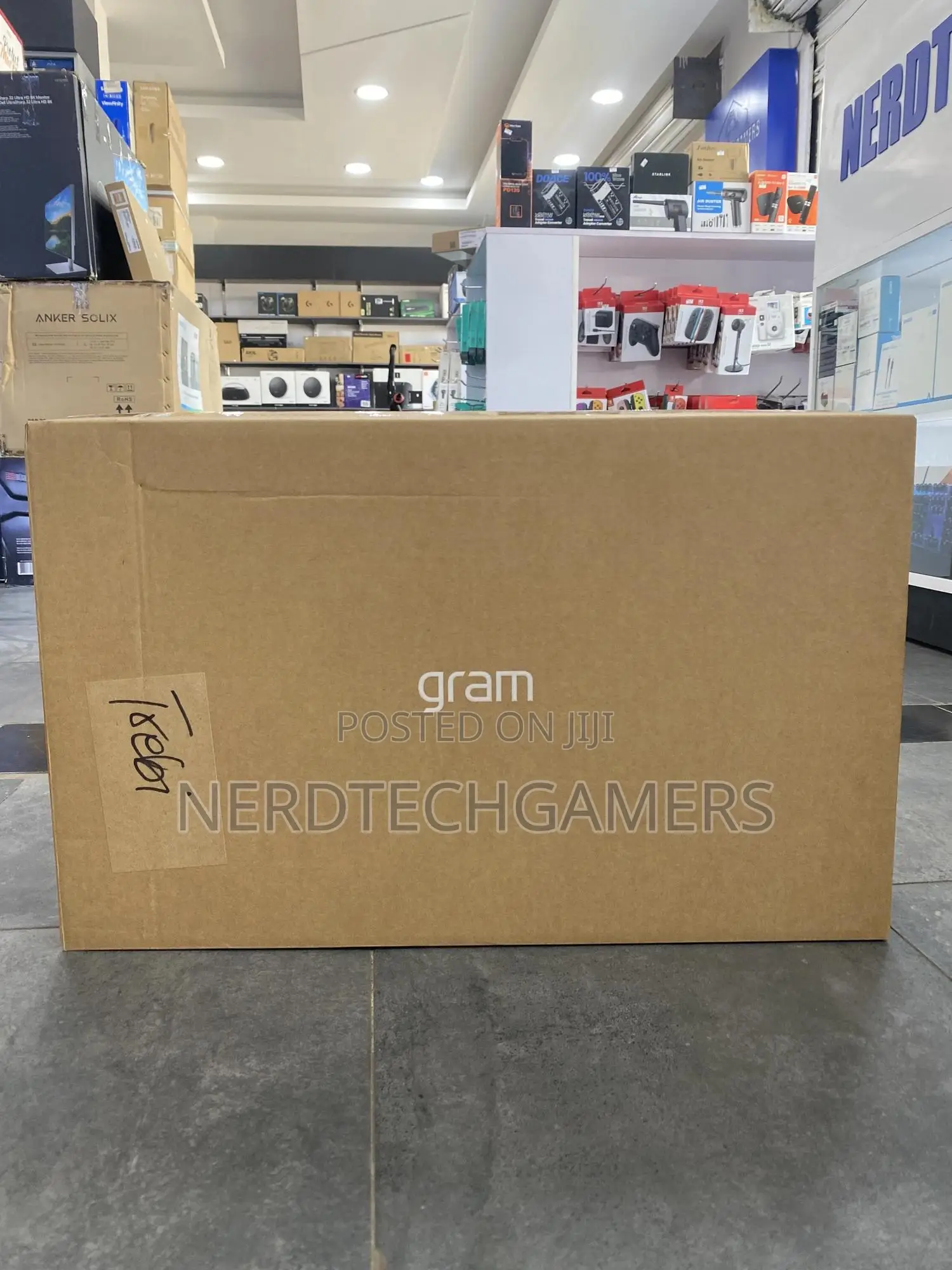 New Laptop LG Gram 15.6 16GB AMD Ryzen 7 SSD 1T