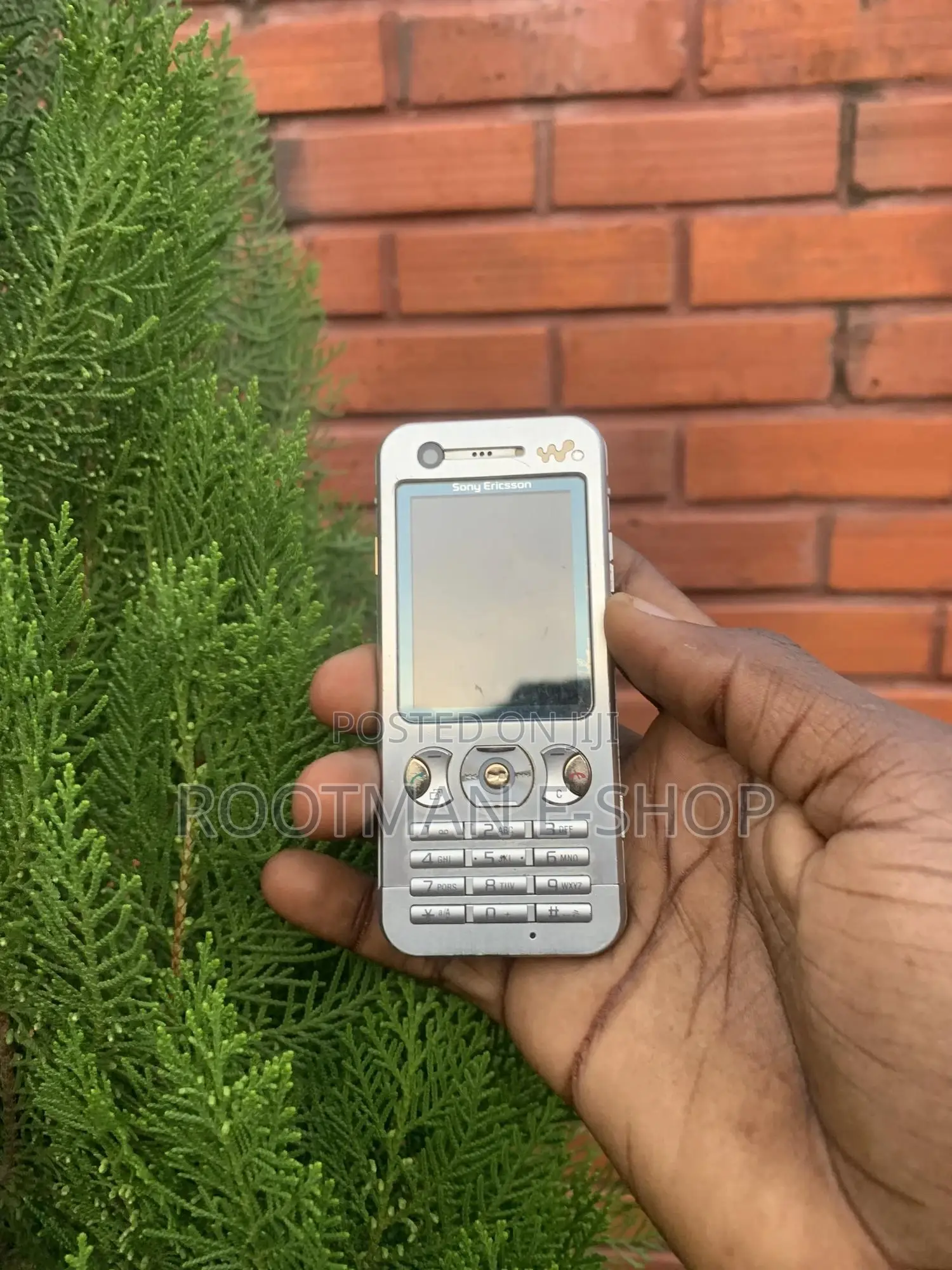 Sony Ericsson W890 Silver