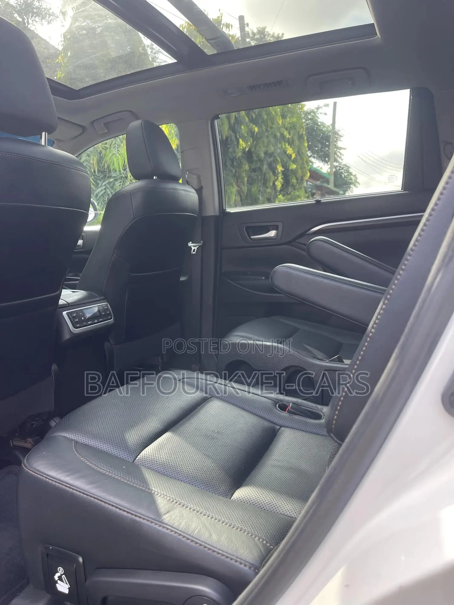 2019 Toyota Highlander, 8 Seater Available for Rent