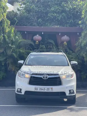 2019 Toyota Highlander, 8 Seater Available for Rent