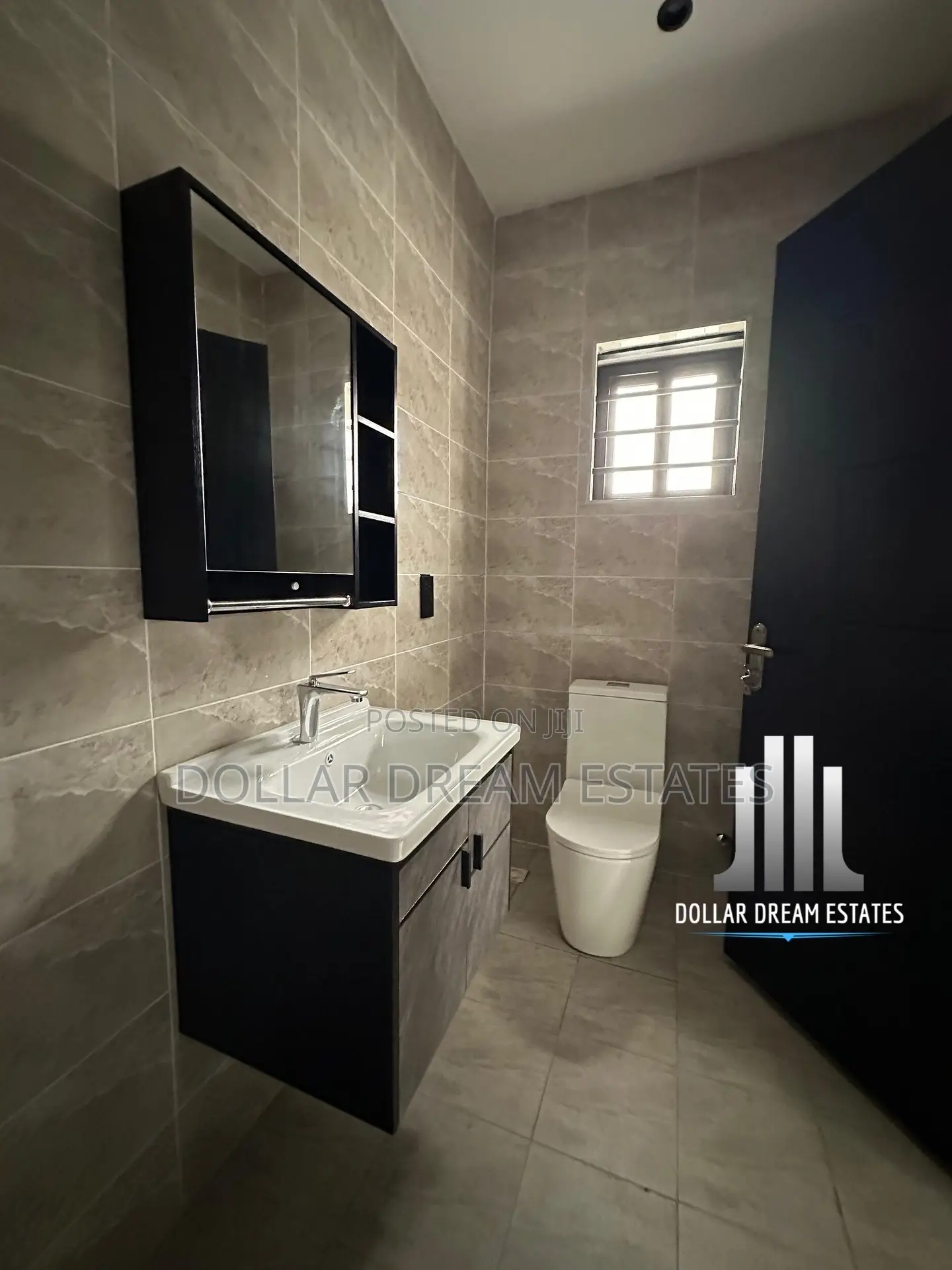 3bdrm House in Adenta for sale
