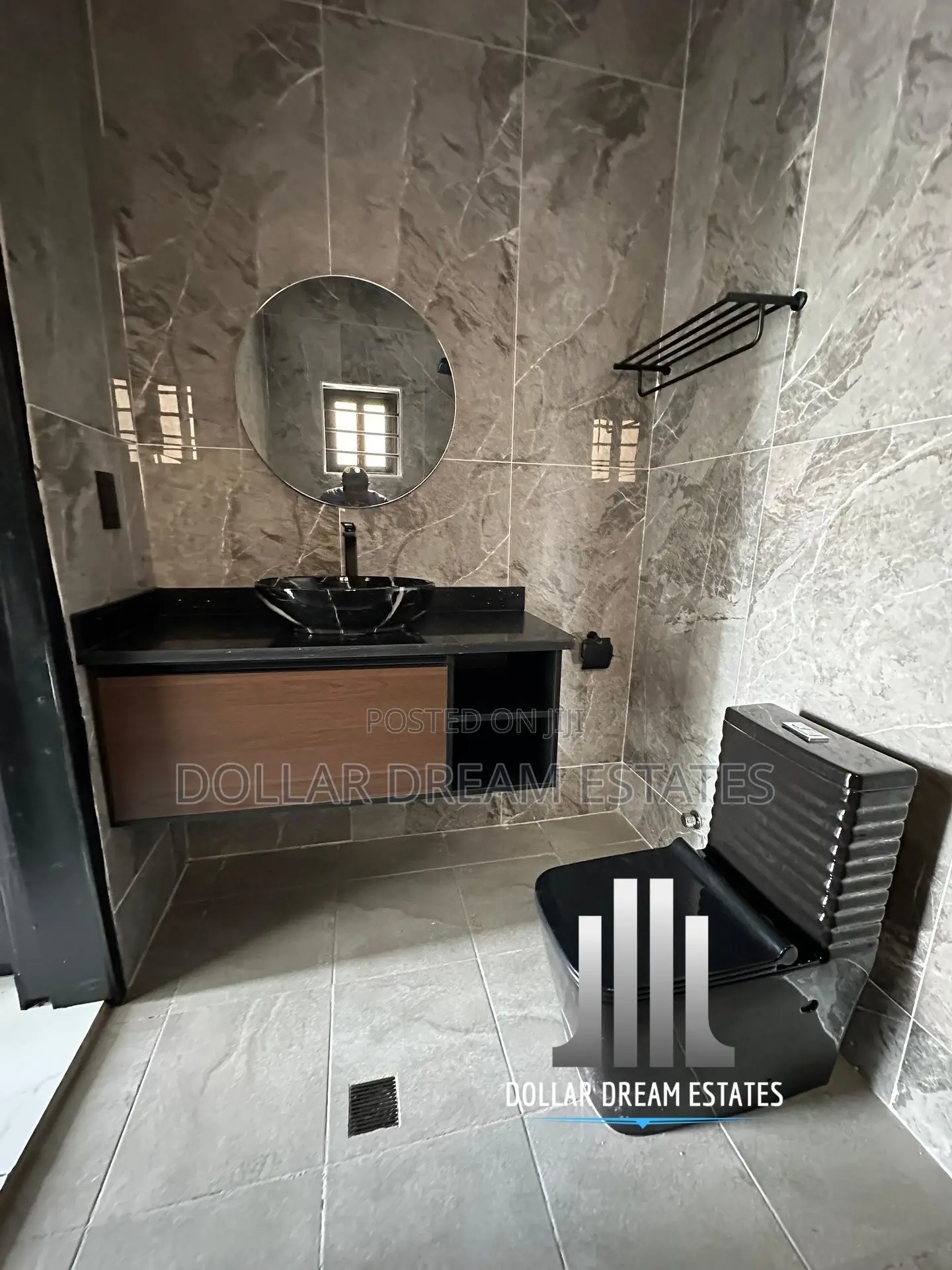 3bdrm House in Adenta for sale