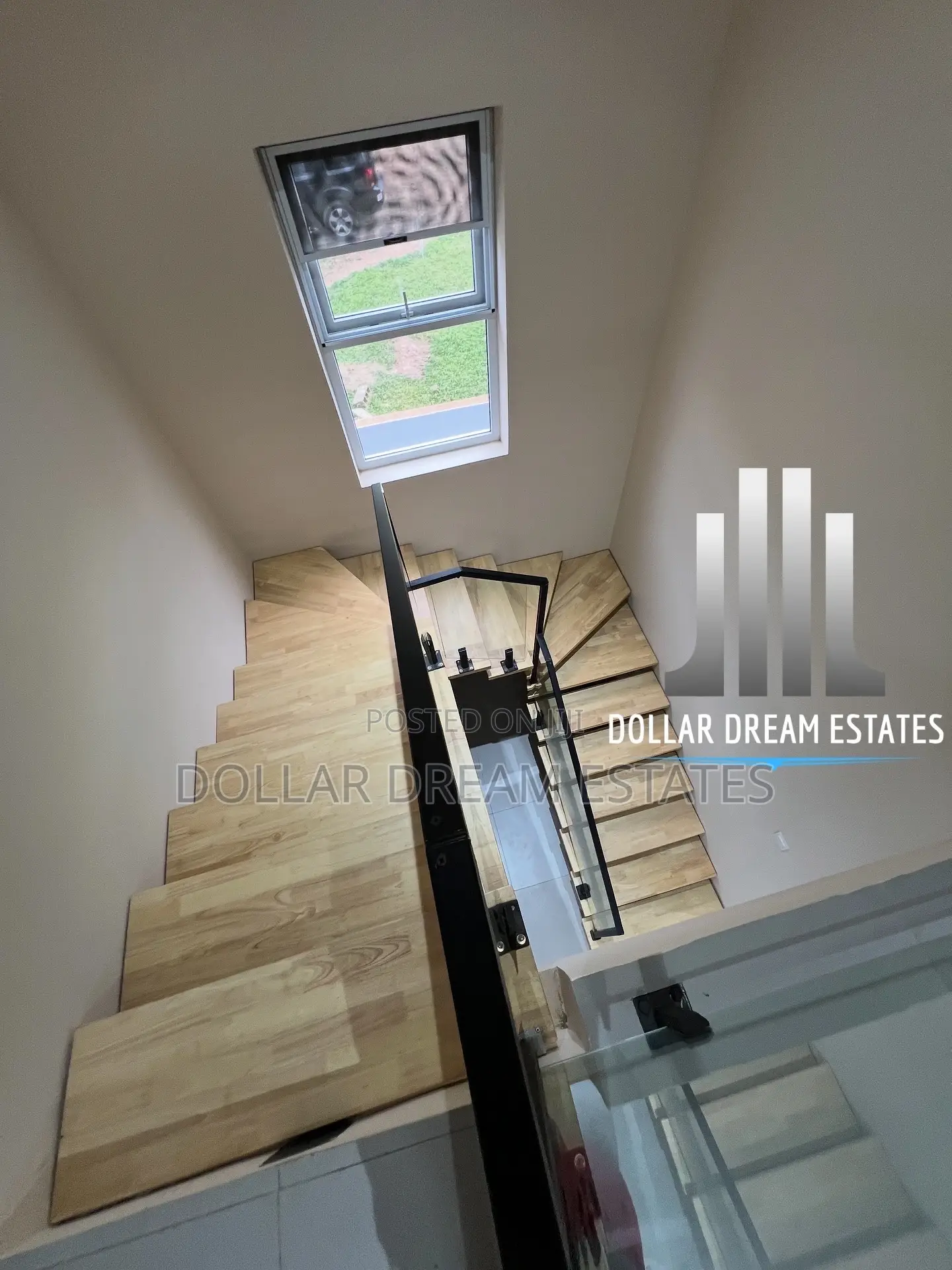 4bdrm House in Lake Side Estate for sale