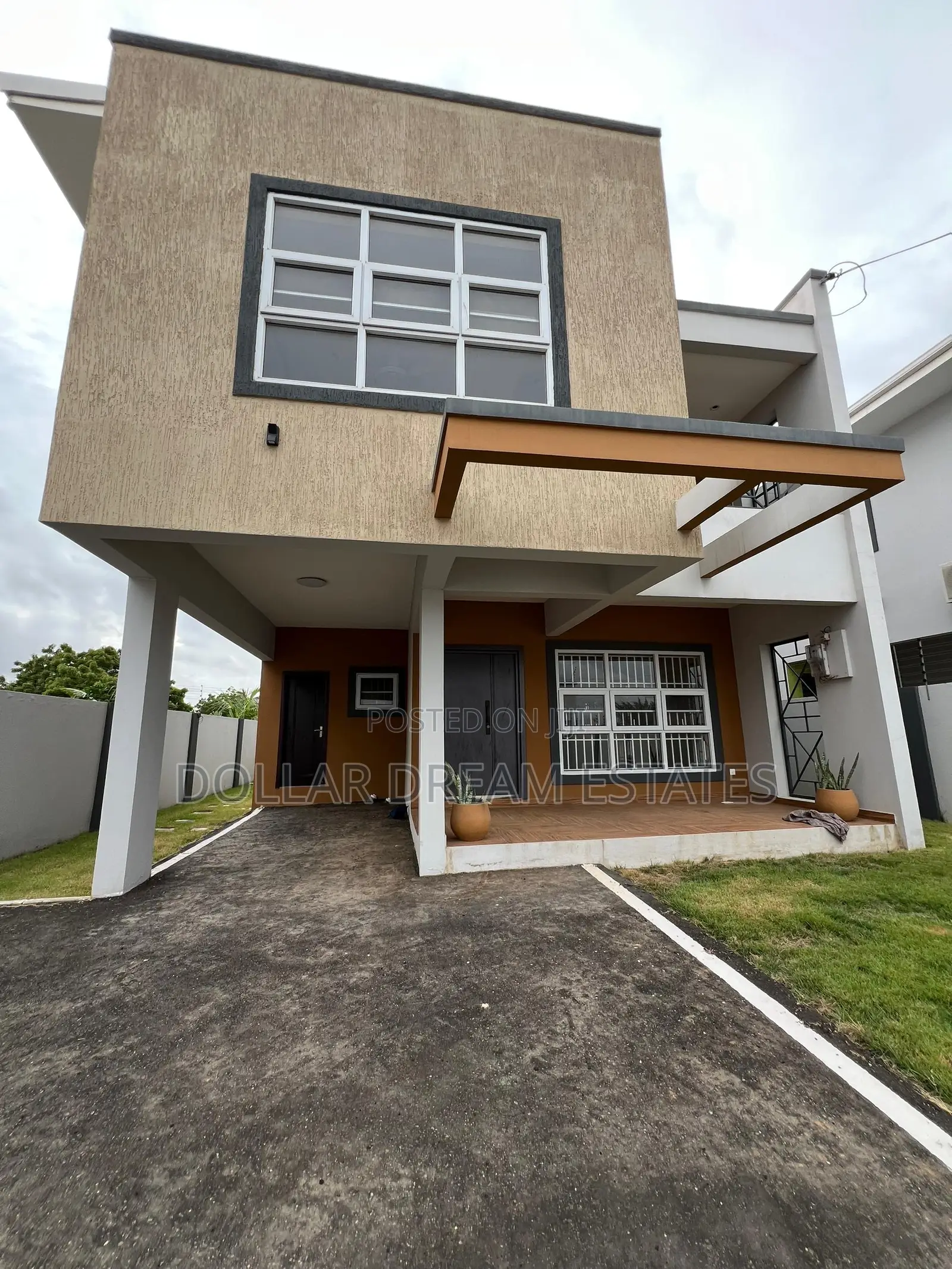 4bdrm House in Lake Side Estate for sale