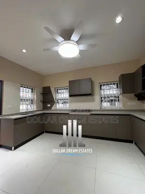 4bdrm House in Lake Side Estate for sale