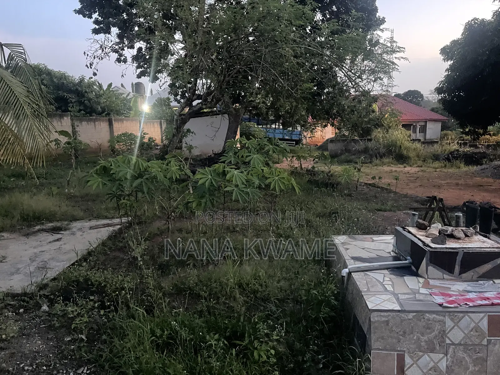 Land Closed to the Road for Sale