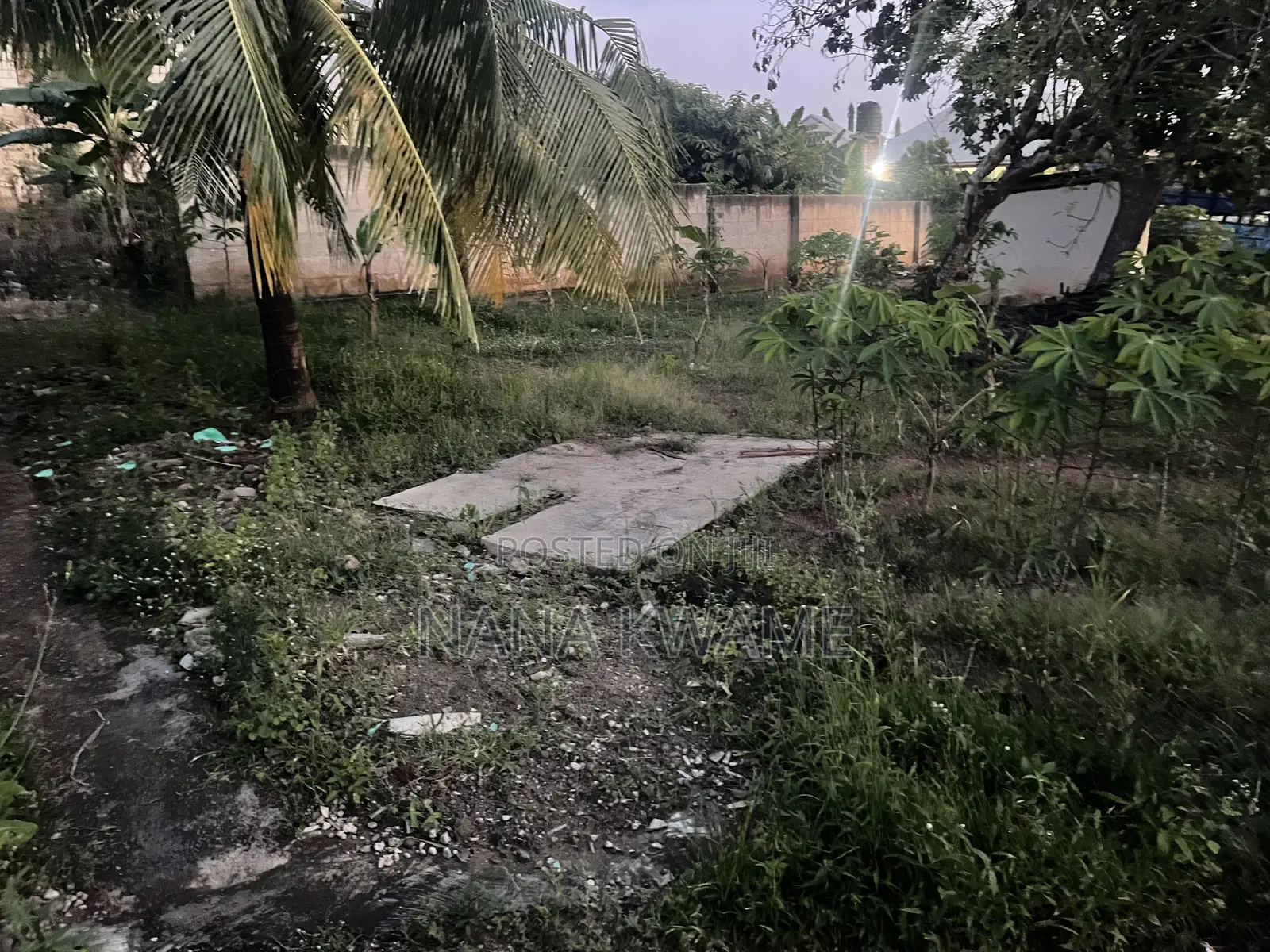 Land Closed to the Road for Sale