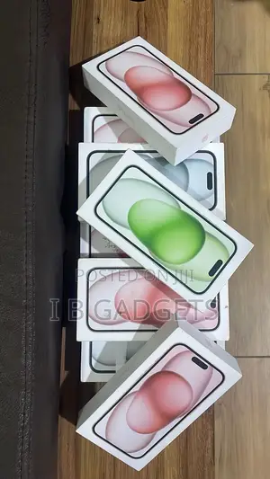 New Apple iPhone 15 128 GB Green