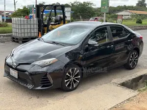Toyota Corolla SE Special Edition 4dr Sedan (1.8L 4cyl CVT) 2017 Black