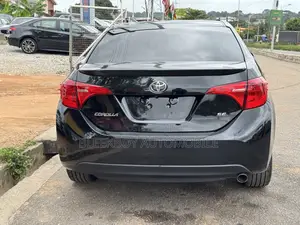 Toyota Corolla SE Special Edition 4dr Sedan (1.8L 4cyl CVT) 2017 Black