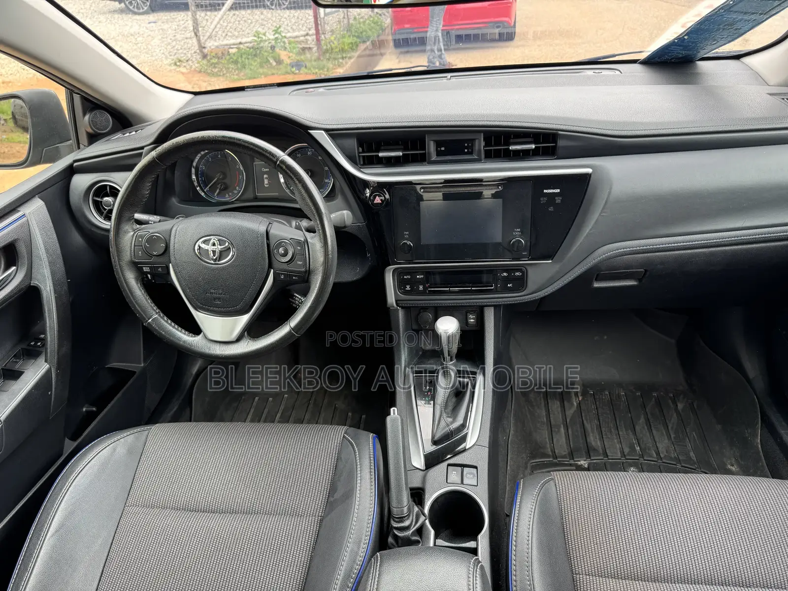 Toyota Corolla SE Special Edition 4dr Sedan (1.8L 4cyl CVT) 2017 Black