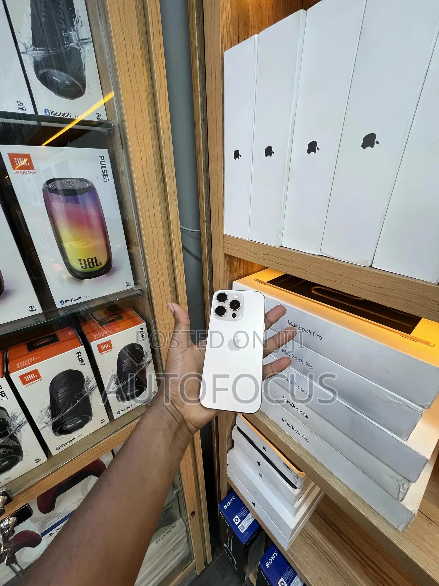Apple iPhone 16 Pro 128 GB Gold