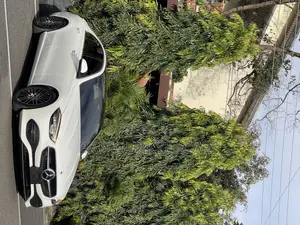 Mercedes-Benz C300 2024 White