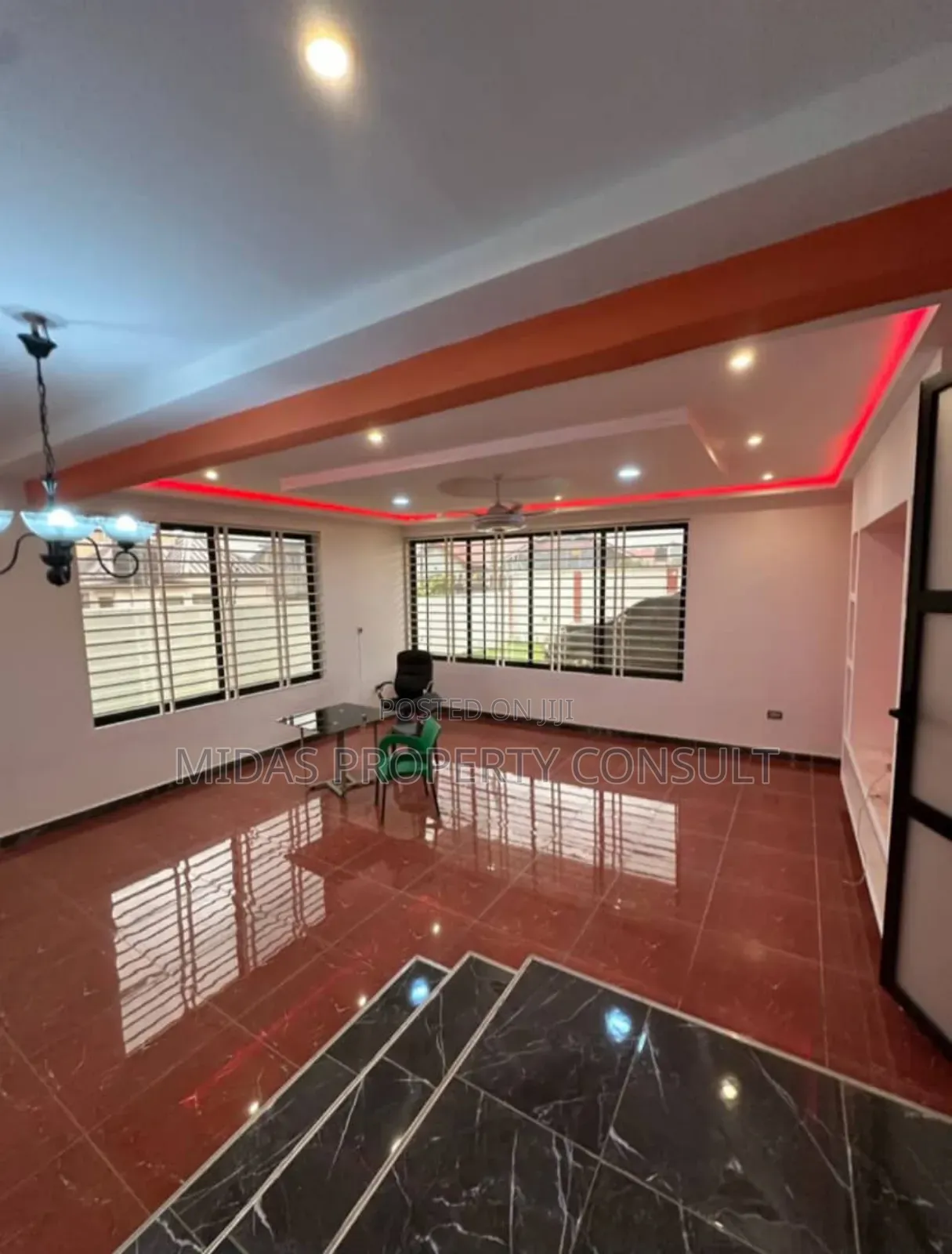5bdrm House in Lakeside Estates for sale