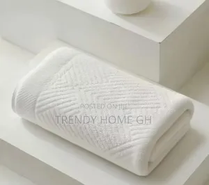 Luxury Hotel White Towel Soft, Thick Absorbent