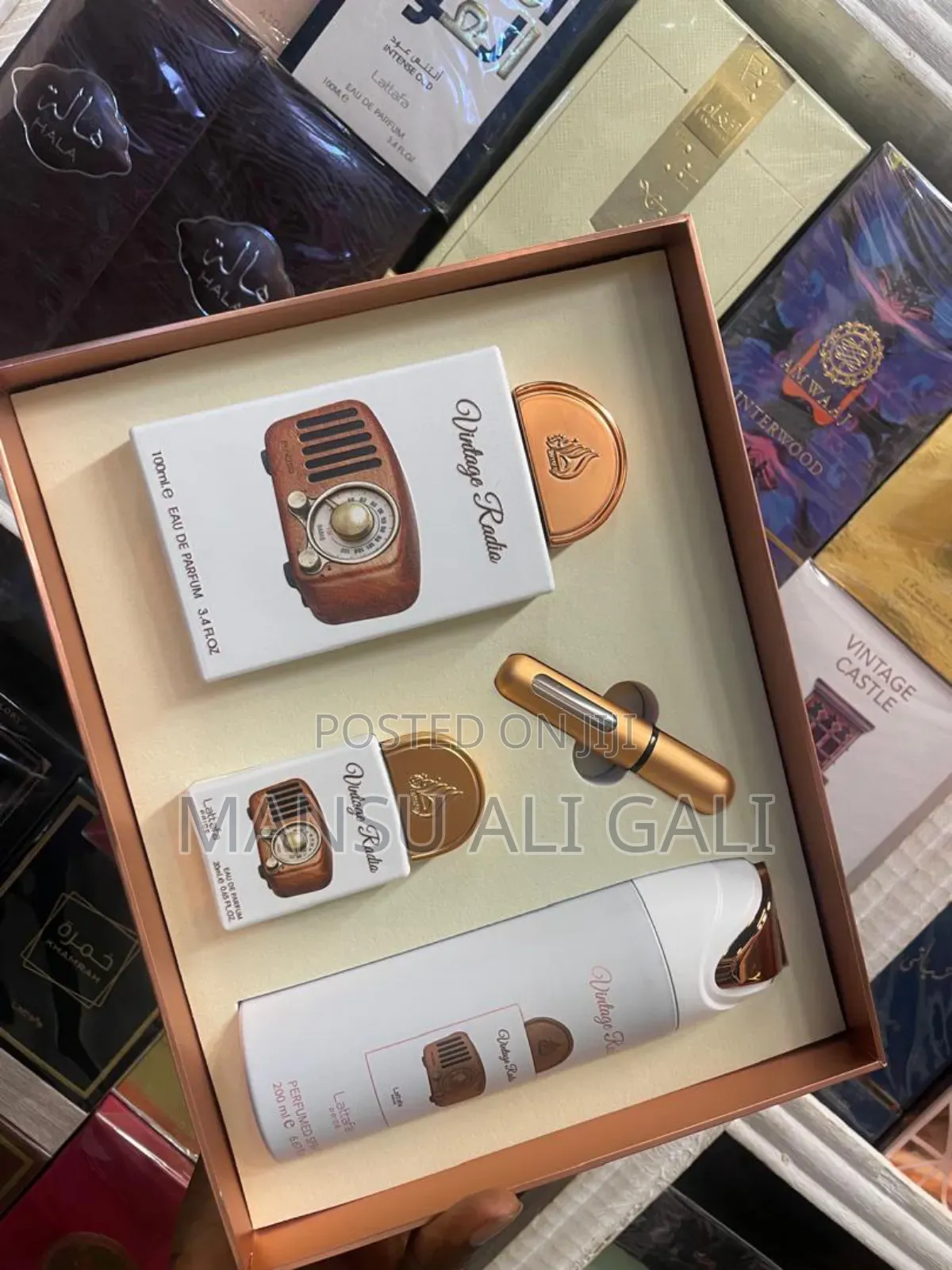 Lattafa Vintage Radio Gift Set