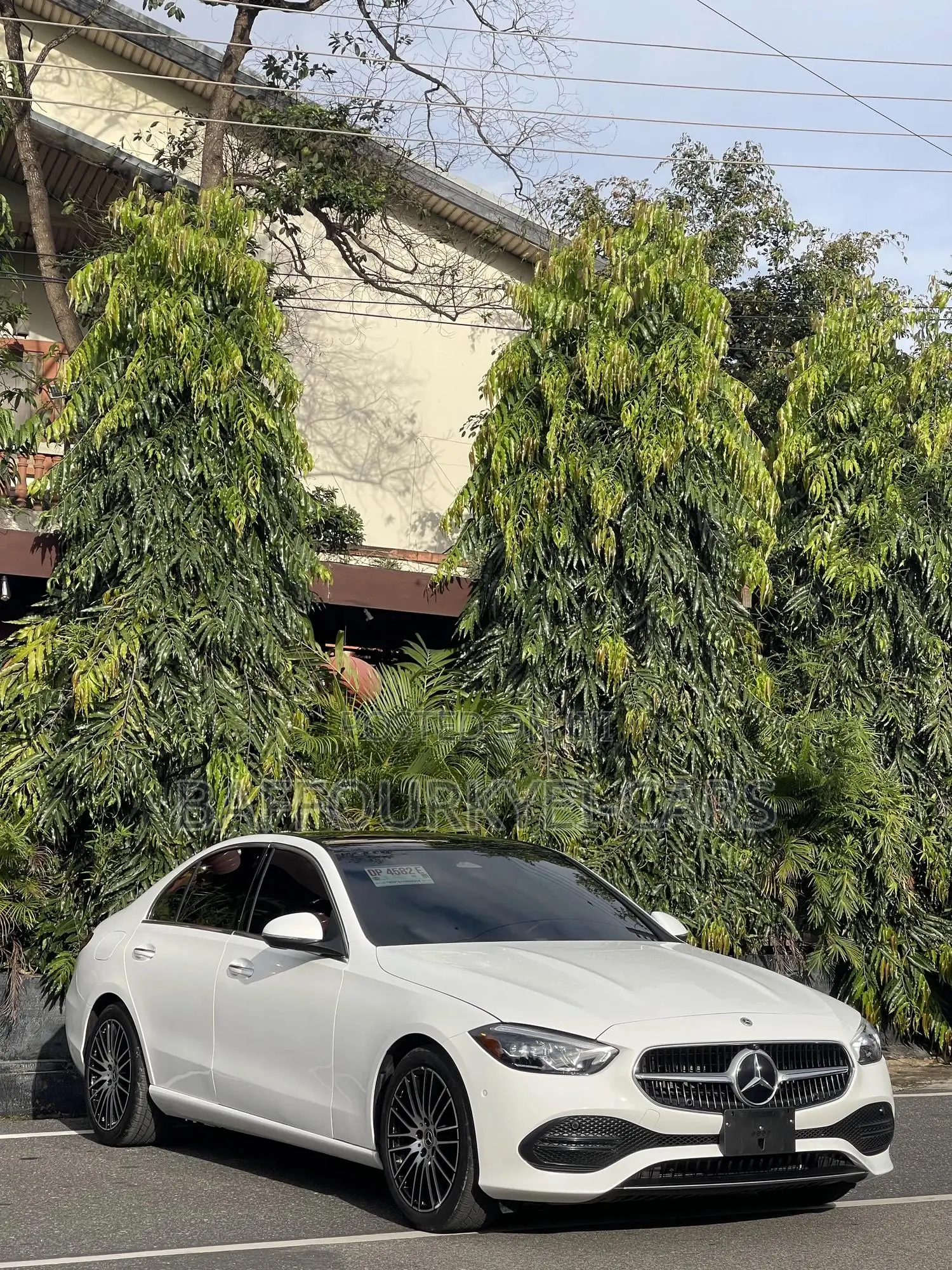 Mercedes-Benz C300 2024 White