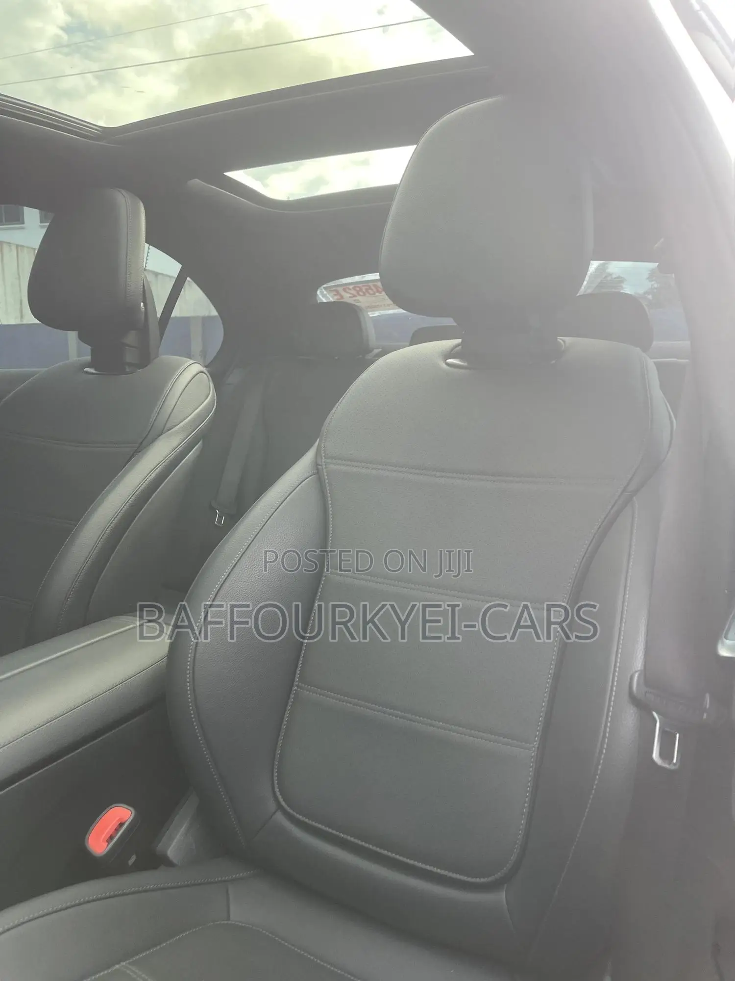 Mercedes-Benz C300 2024 White