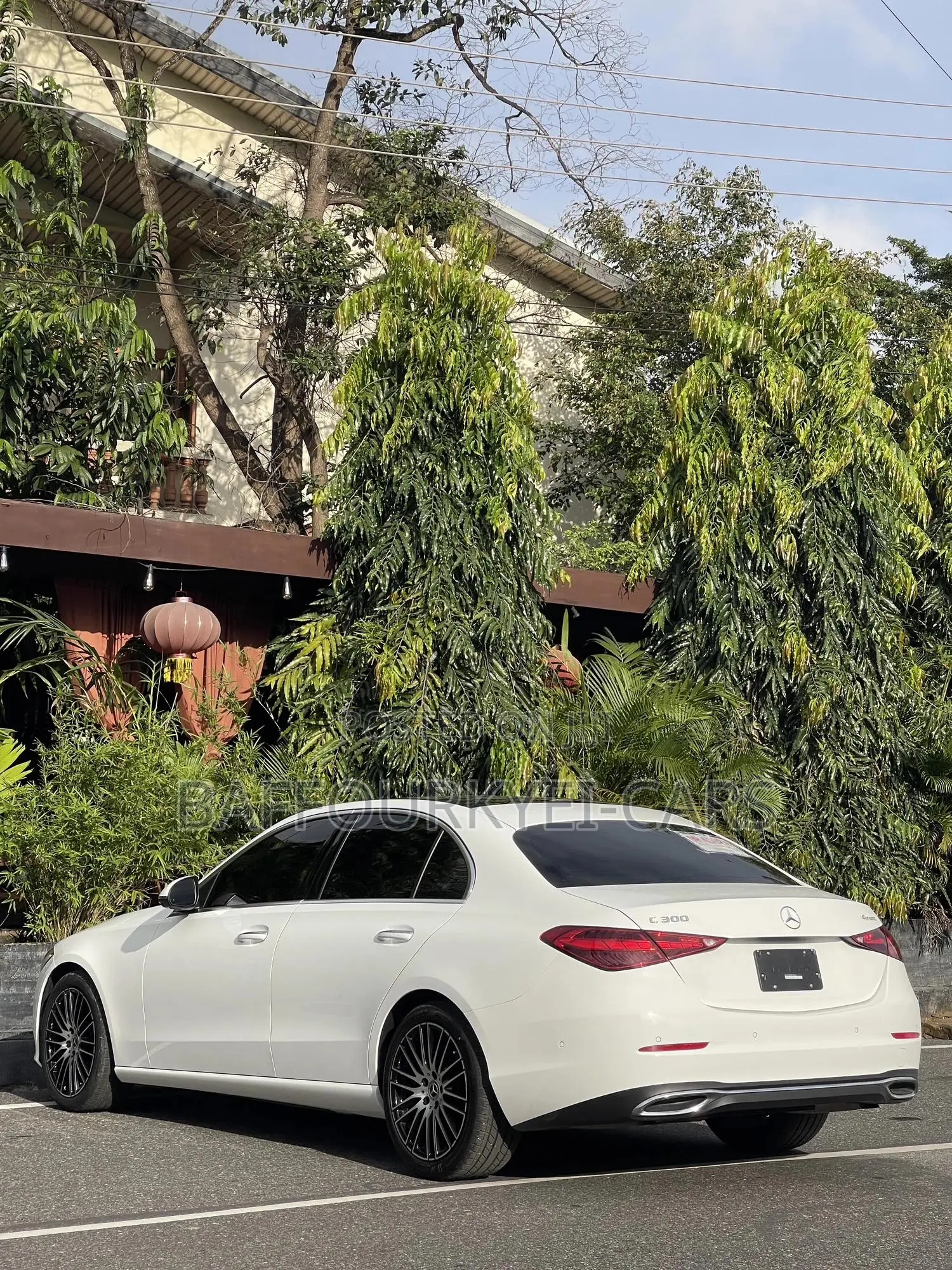 Mercedes-Benz C300 2024 White
