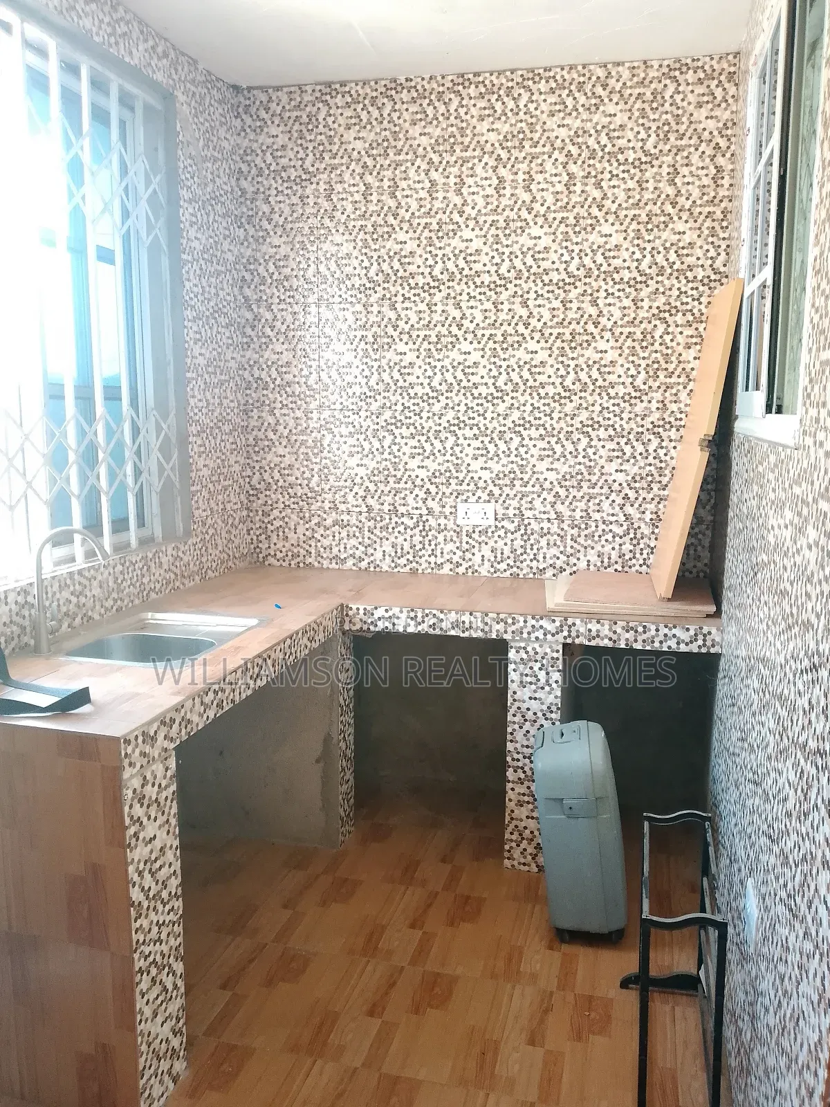 1bdrm Apartment in Hfc Estate Area, Spintex for rent