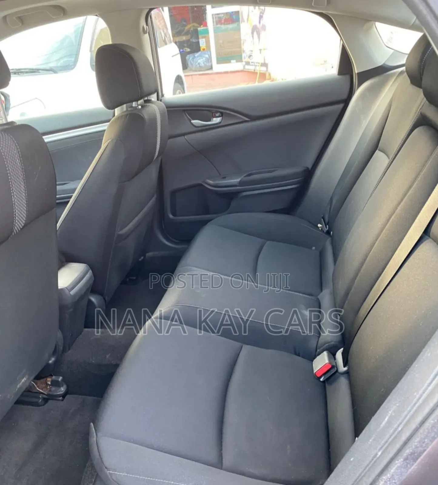 Honda Civic EX Hatchback 2019 Gray