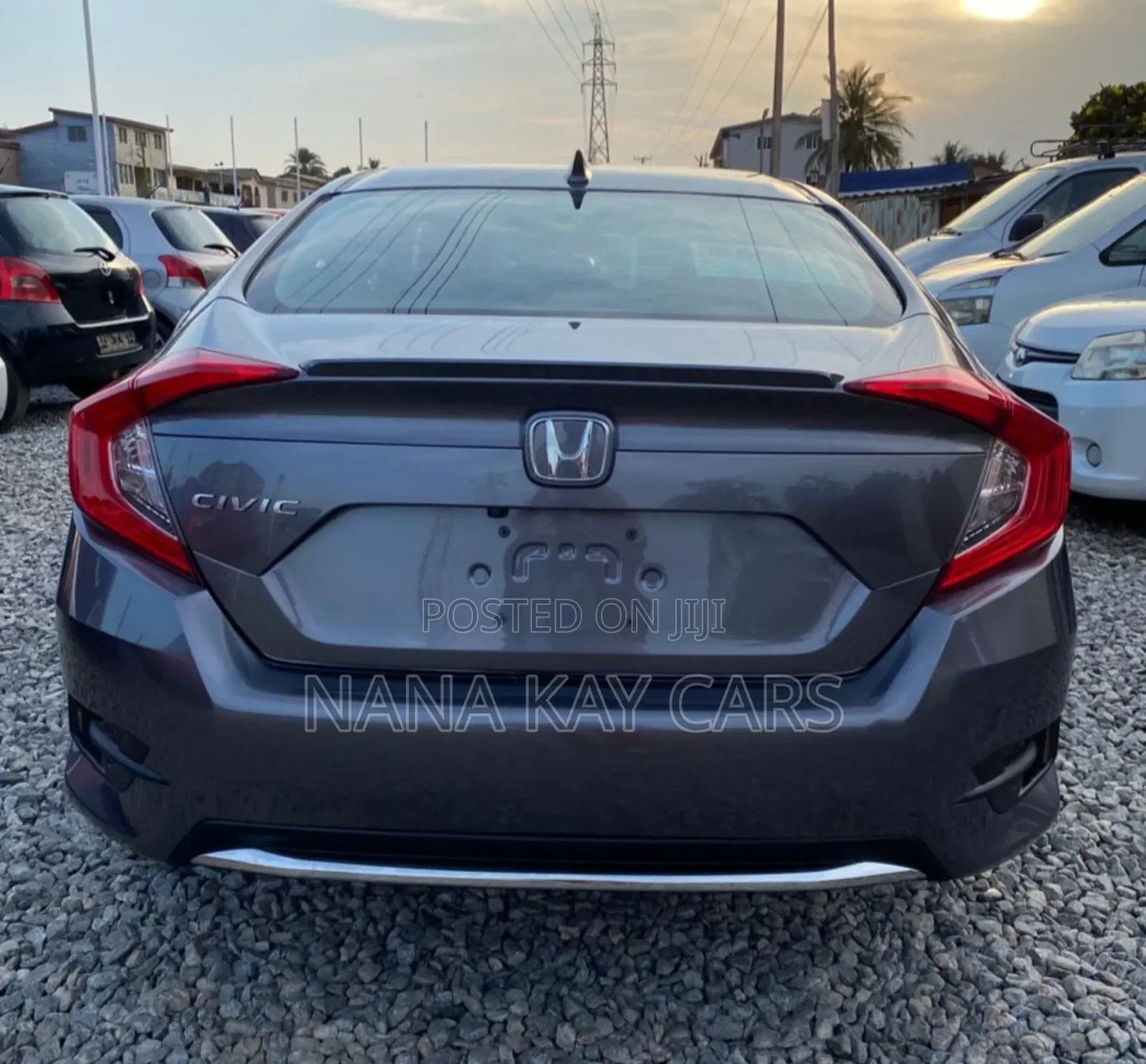 Honda Civic EX Hatchback 2019 Gray