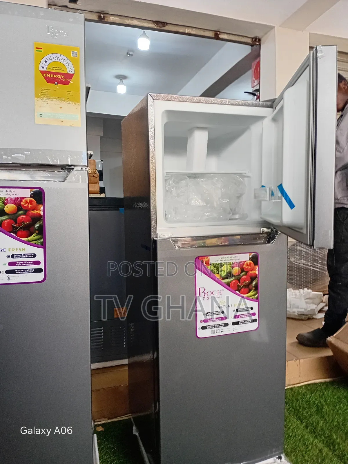 Compact Roch 98l Fridge Freezer – Modern Reliable Cooling