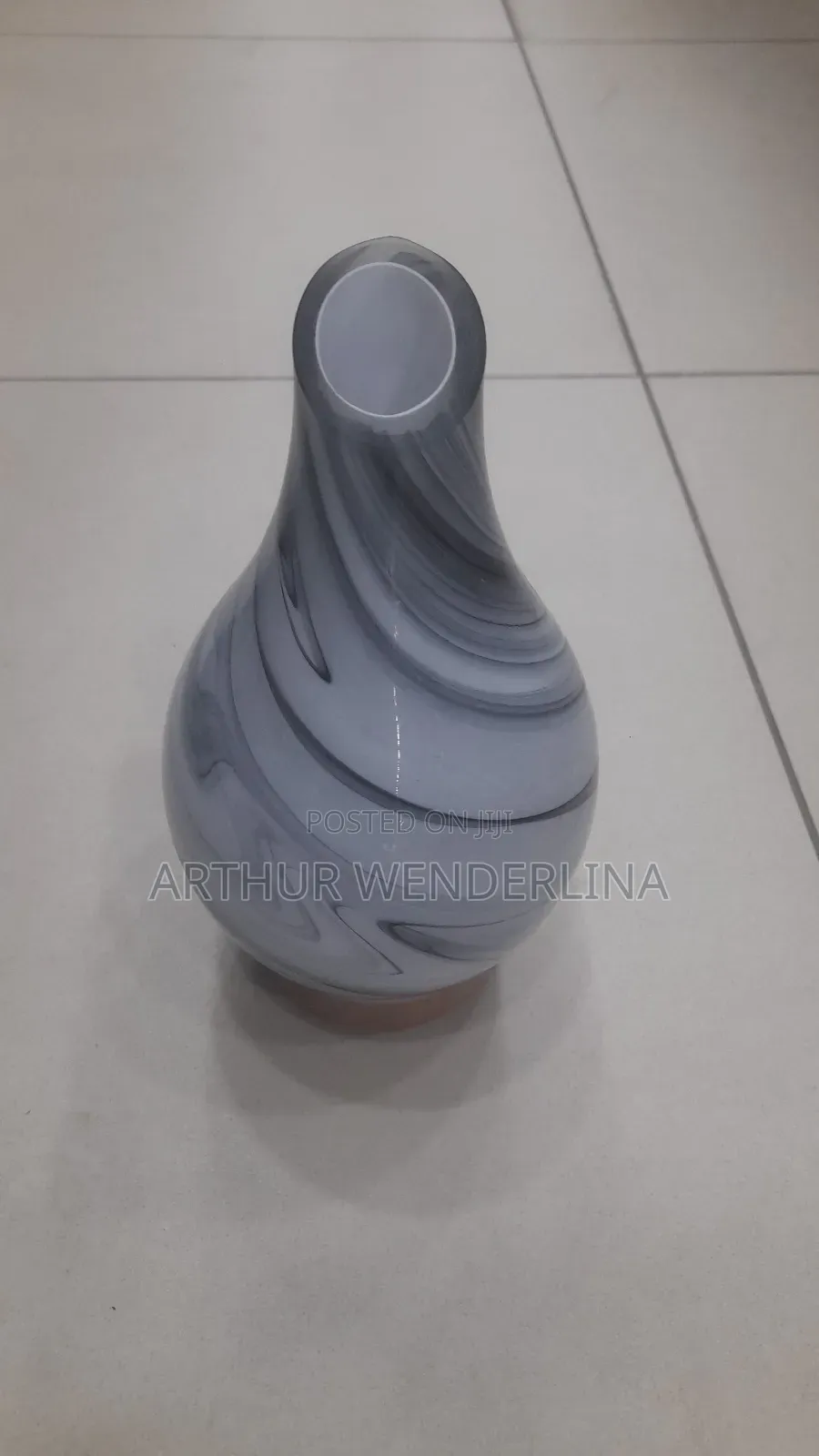 Classic Aroma Diffuser Vase as Well