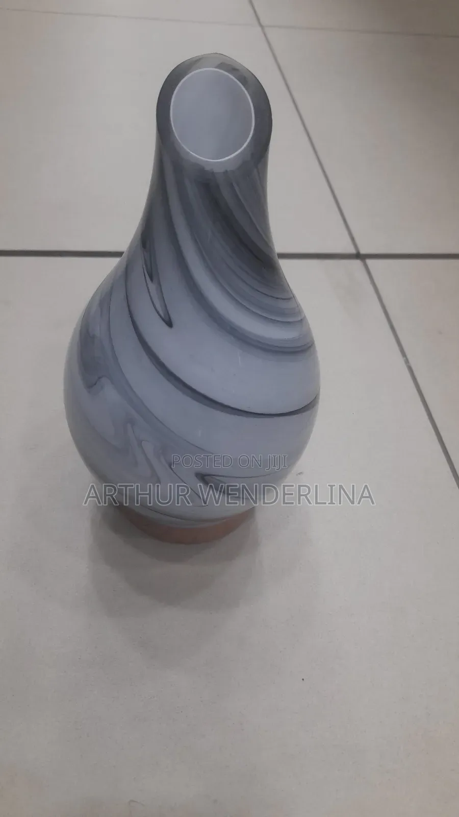 Classic Aroma Diffuser Vase as Well