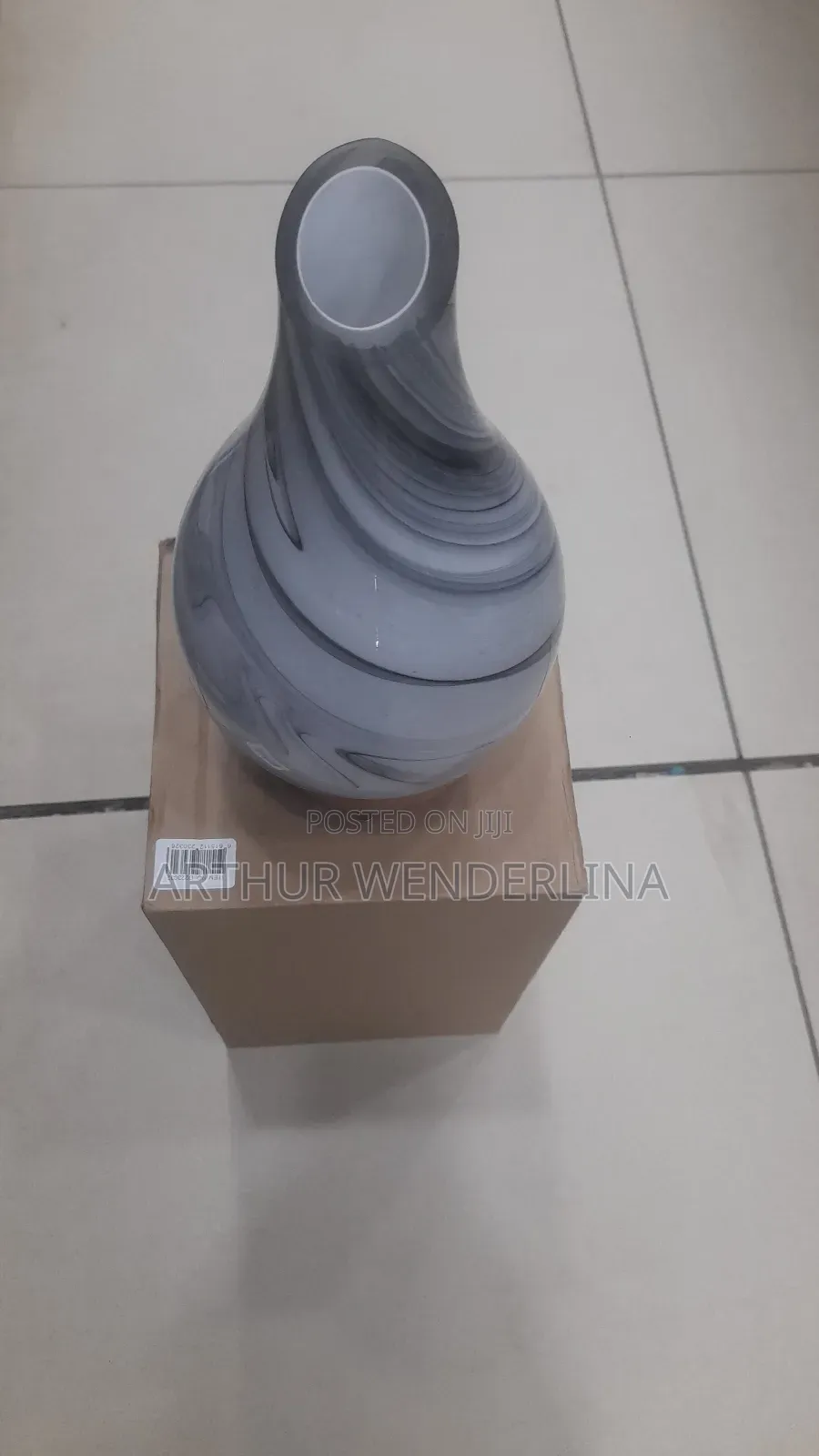 Classic Aroma Diffuser Vase as Well