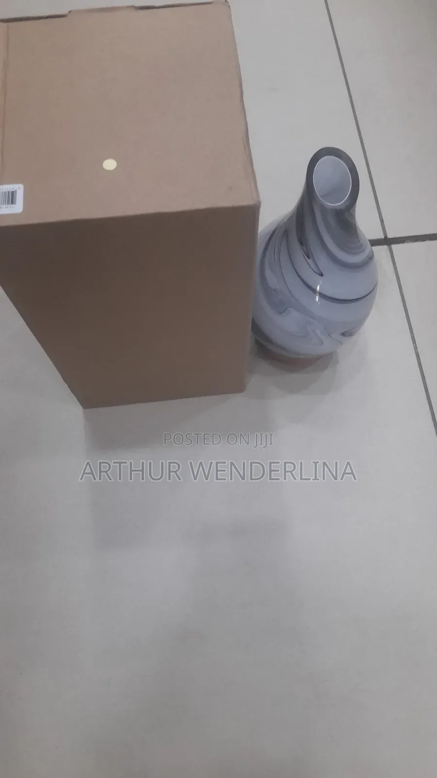 Classic Aroma Diffuser Vase as Well