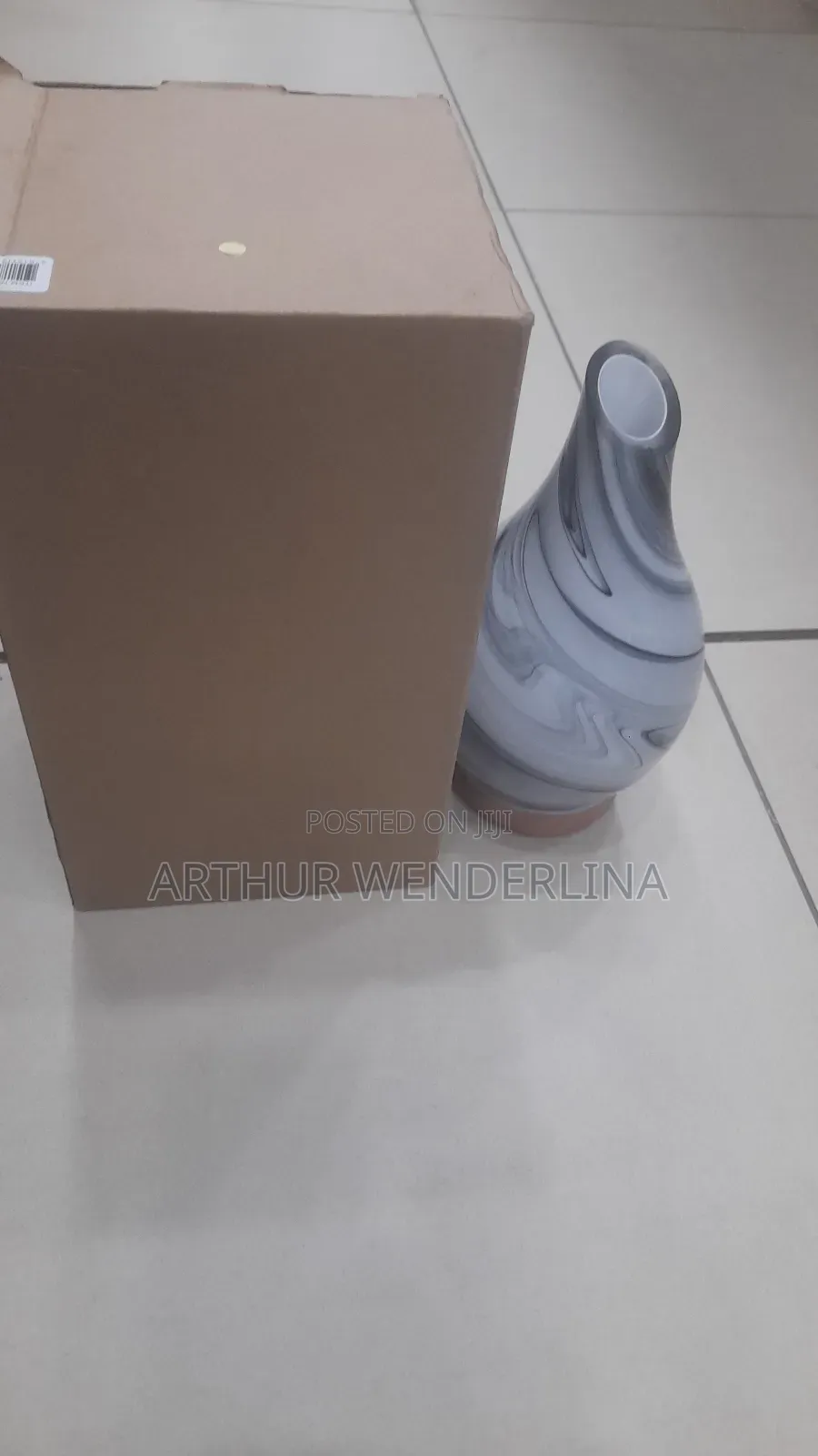 Classic Aroma Diffuser Vase as Well