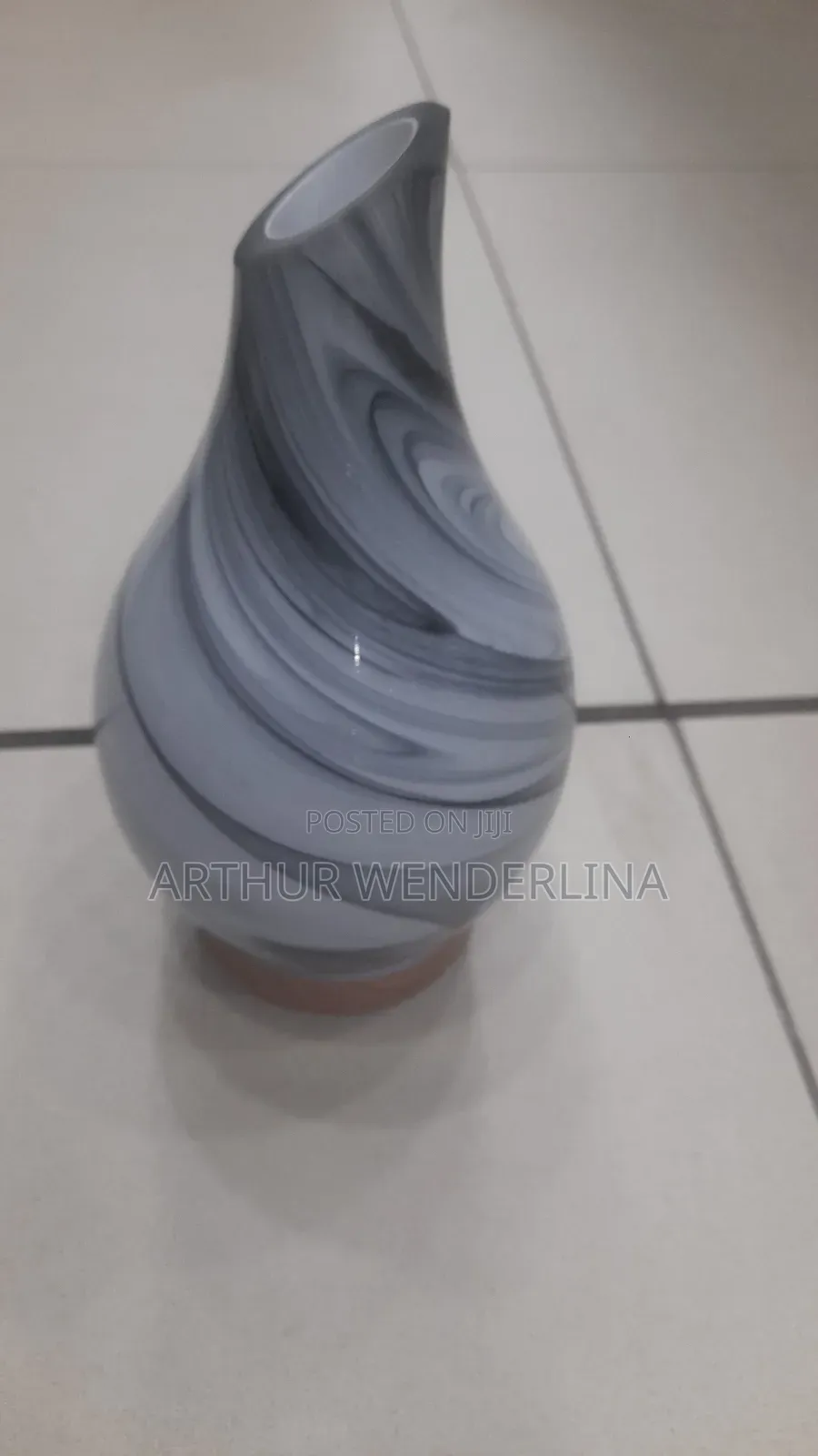 Classic Aroma Diffuser Vase as Well
