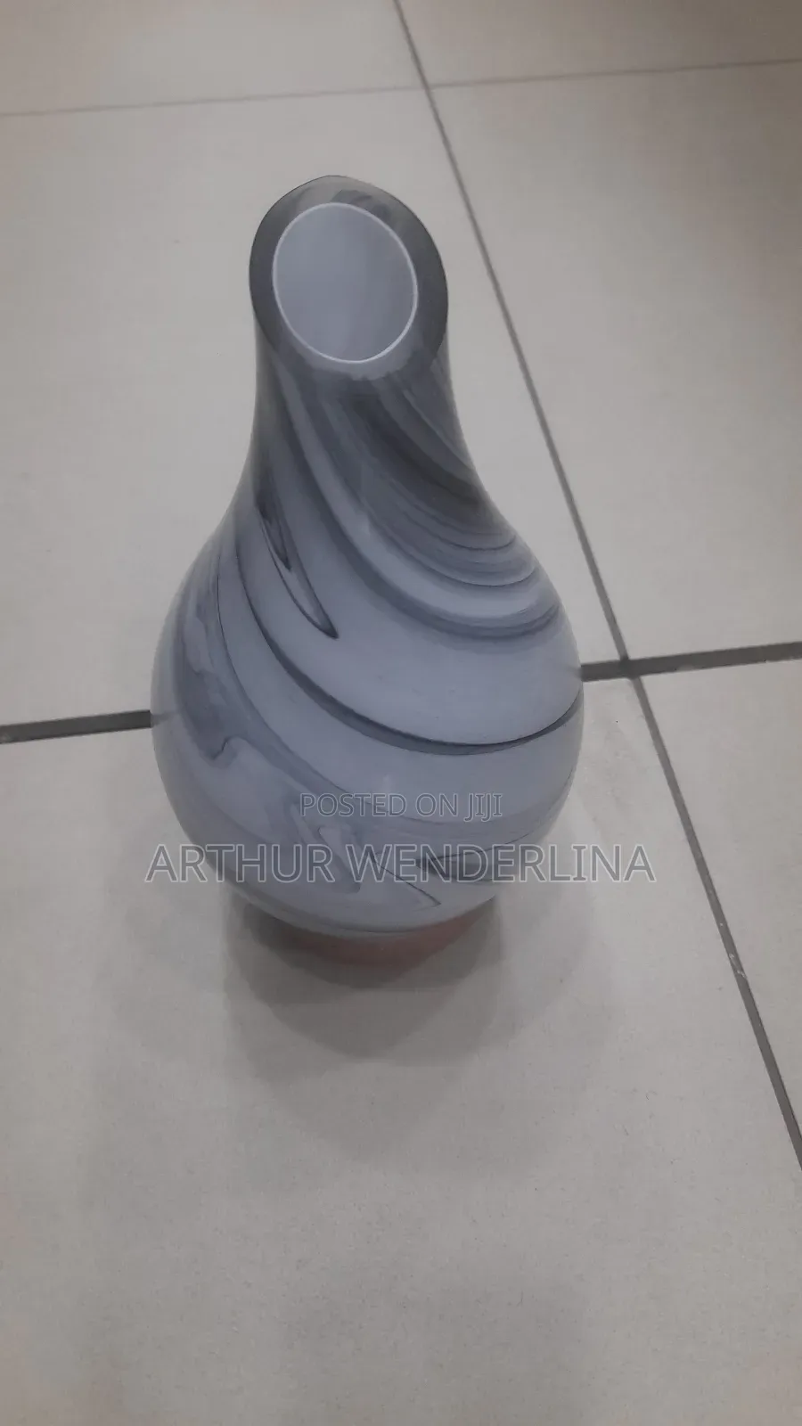 Classic Aroma Diffuser Vase as Well