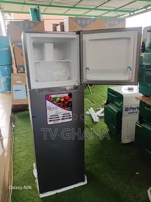 Roch 128l Refrigerator Freezer – Sleek Look, Big Storage