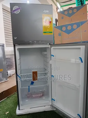 Energy Efficient 128 Litres Top Freezer Refrigerator for Homes