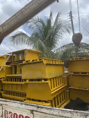 Fully Automatic Block Machine