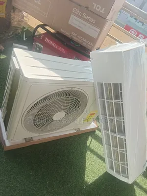 TCL Cooling the World Air Condition 1.5hp Split System