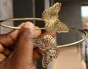 Pretty Armlets