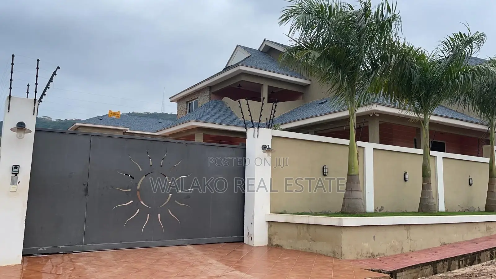 7bdrm Mansion in Pokuase for sale