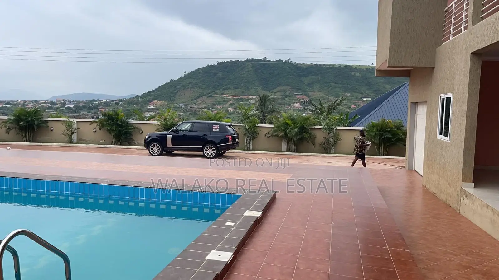 7bdrm Mansion in Pokuase for sale
