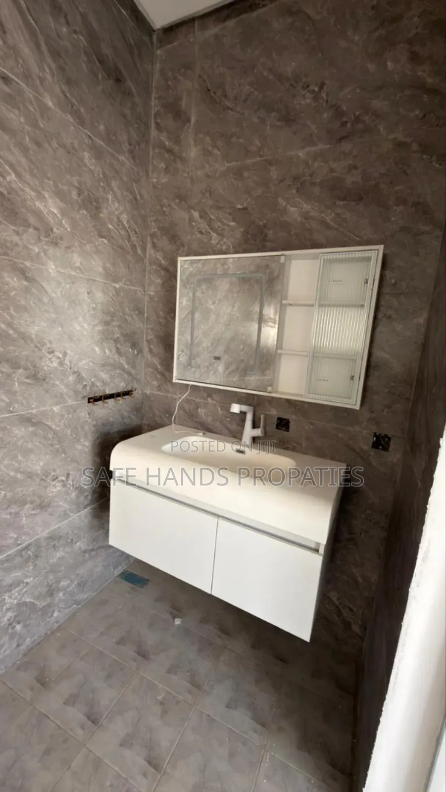 Furnished 4bdrm House in Highways, Accra Metropolitan for sale