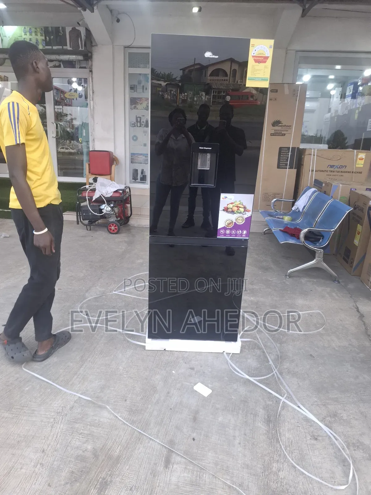 Affordable Rainbow Bottom Fridge With Water Despenser 309ltrs for Sale
