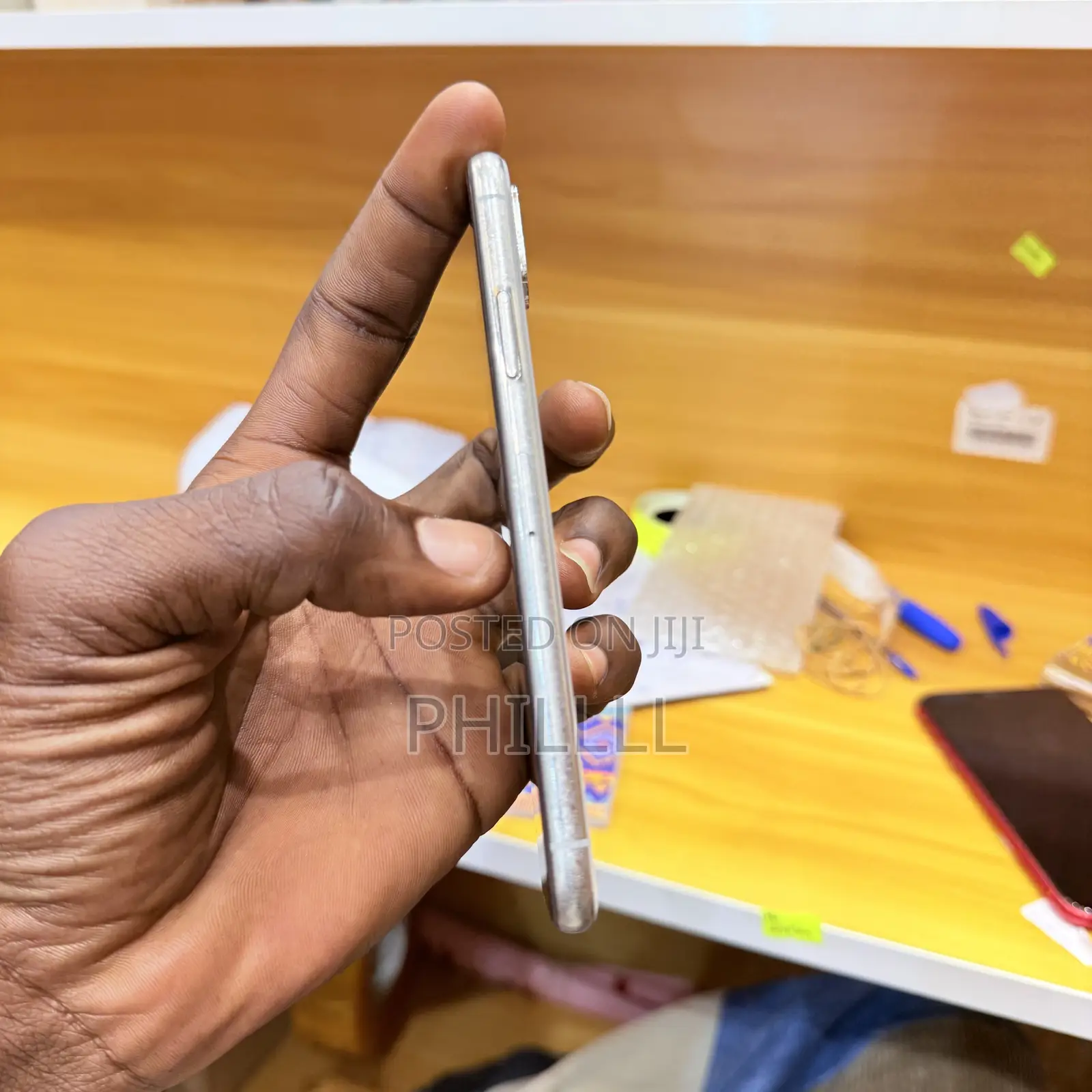 Apple iPhone X 64 GB White