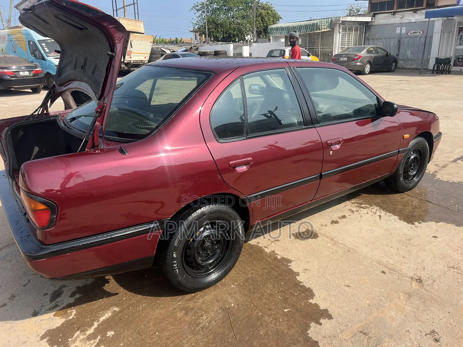 Nissan Primera 2002 Red