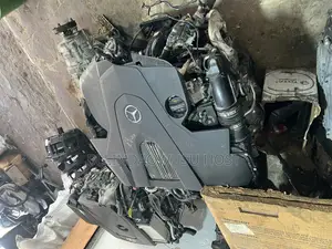 E 400 Engine Available V8