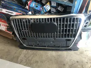 Audi Q Front Shells