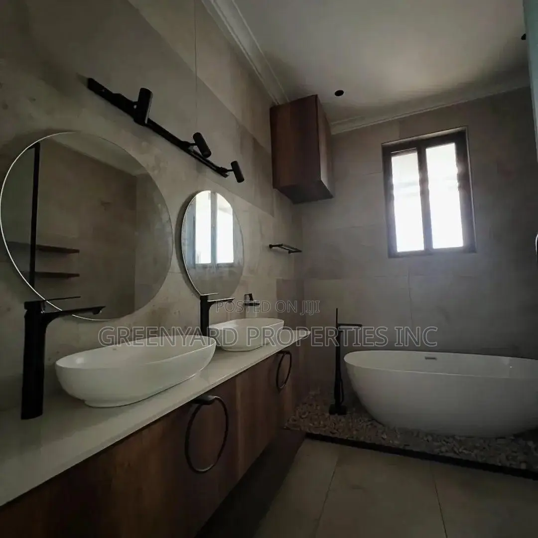 4bdrm House in Adjiringanor, East Legon for sale