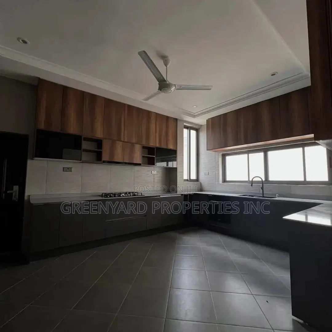 4bdrm House in Adjiringanor, East Legon for sale